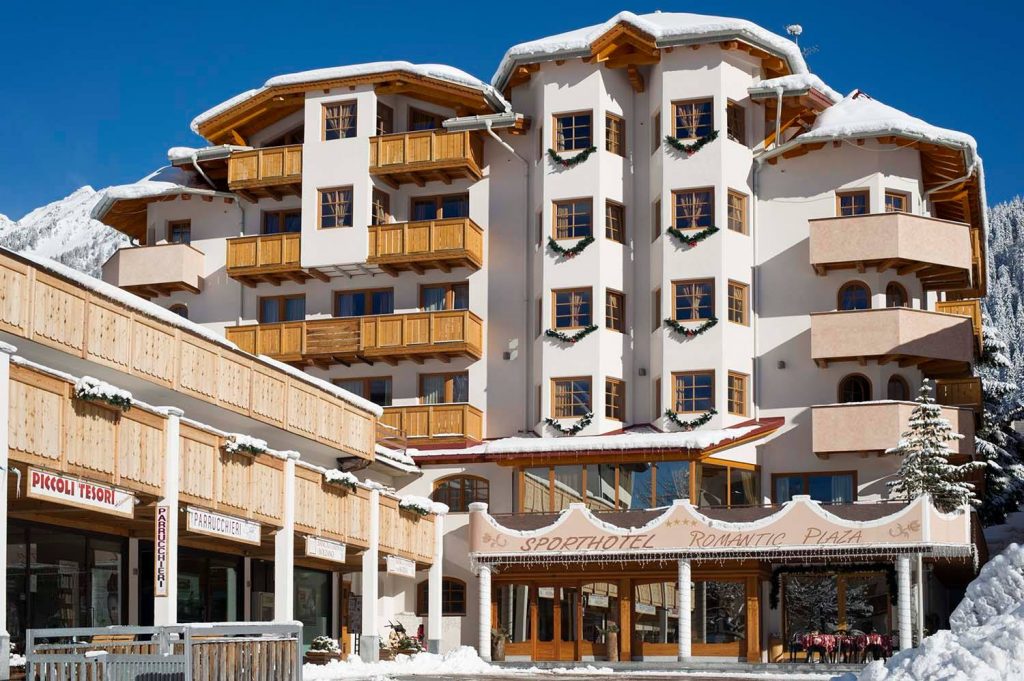 Romantic Plaza Hotel